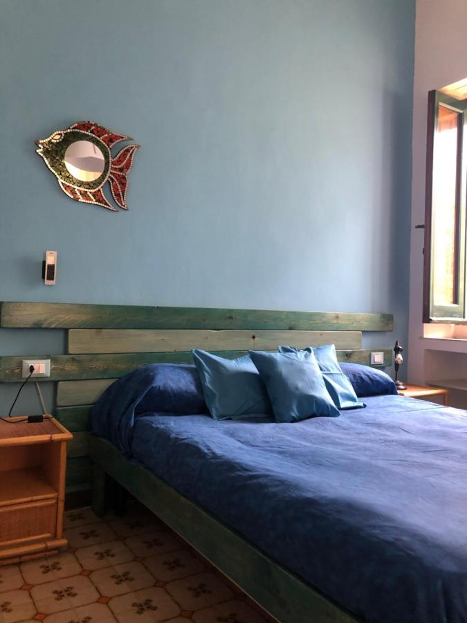 Hostel Beach House Giardini-Naxos Exterior foto